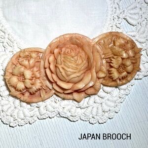 OLD-Vintage Japan Celluoid Carved Flower Brooch Pin 1930’s RARE